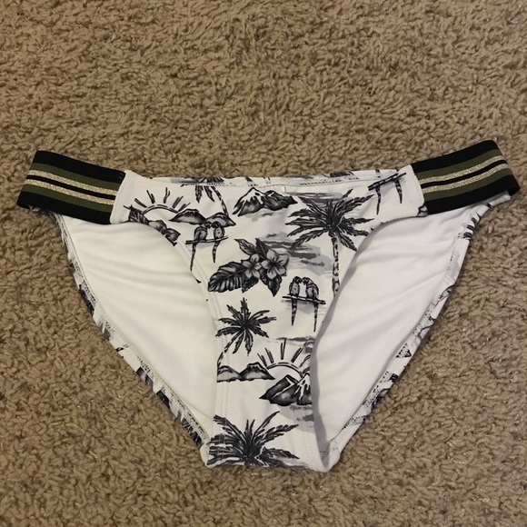 Xhilaration Bikini Set - Picture 2 of 6